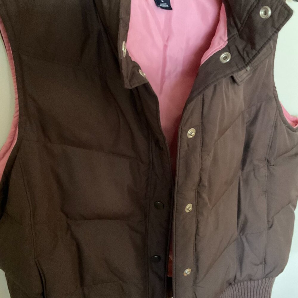 GAP Women's Down & Polyester Filled Vest EUC Size L - Picture 3 of 11